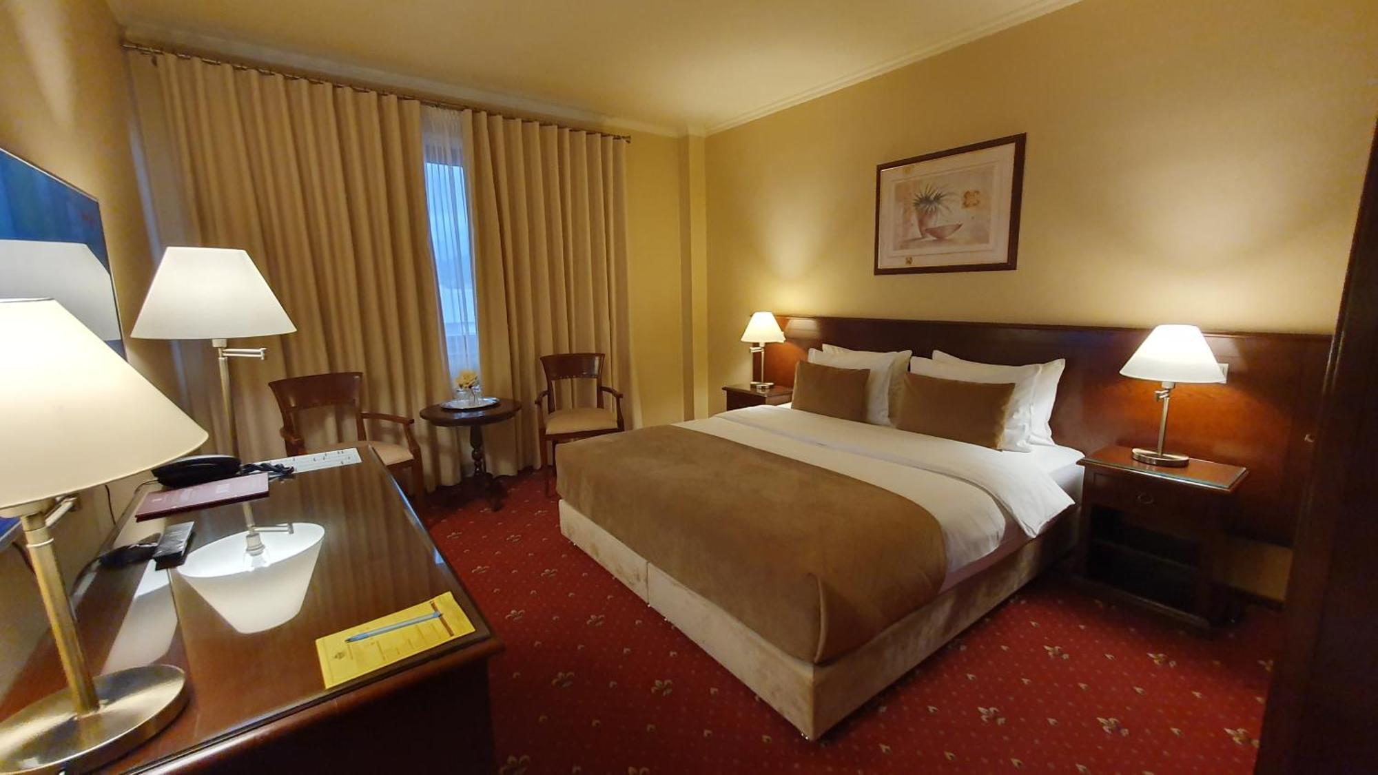 Hotel Garden Club Брашов Екстериор снимка